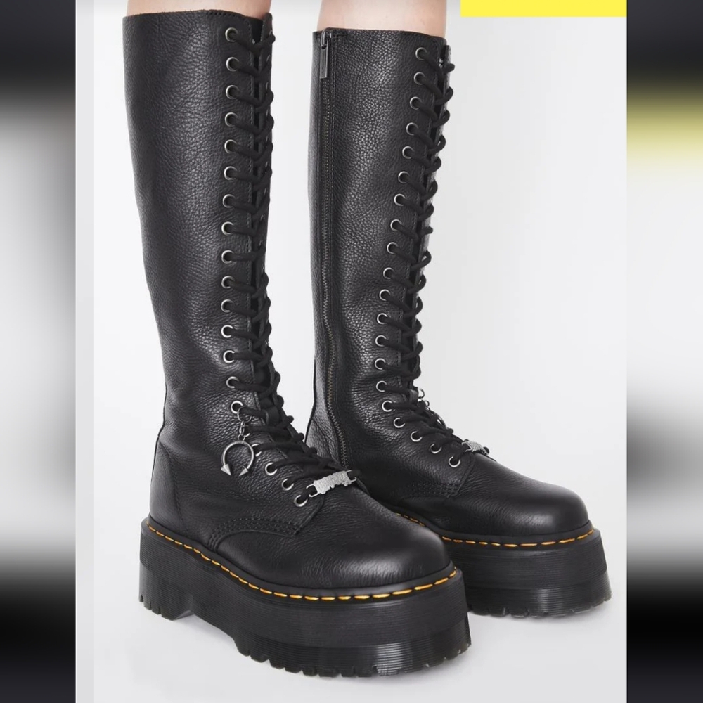 Dr. Martens Black Platform 1B60 Max Lace-Up Boots